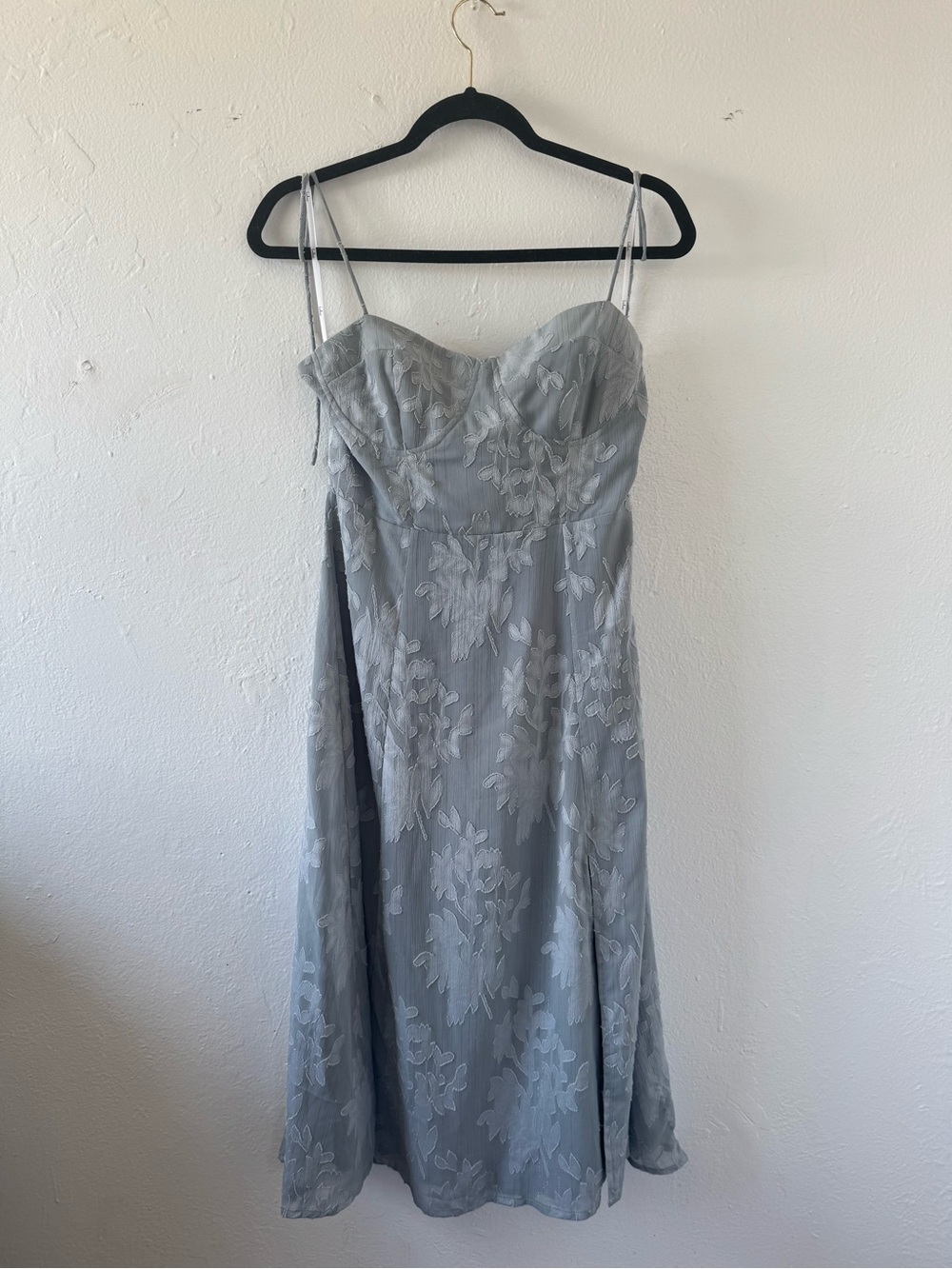 Elegant Light Gray/blue Floral Lace Slip Dress
